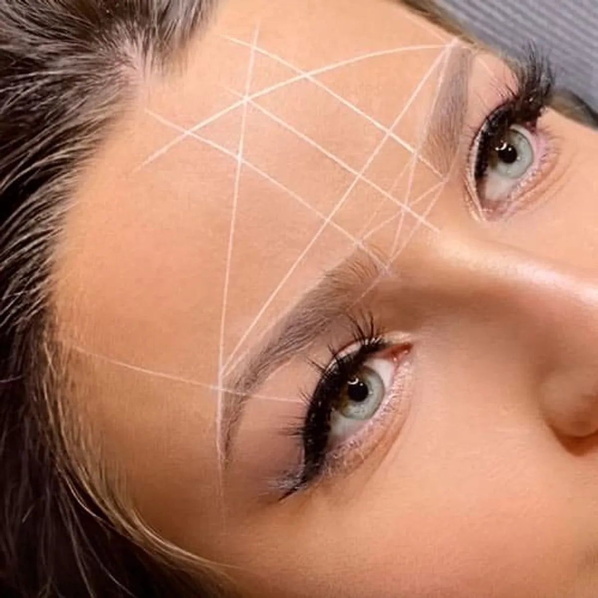 Mapeado y Coloración de Cejas · Presencial